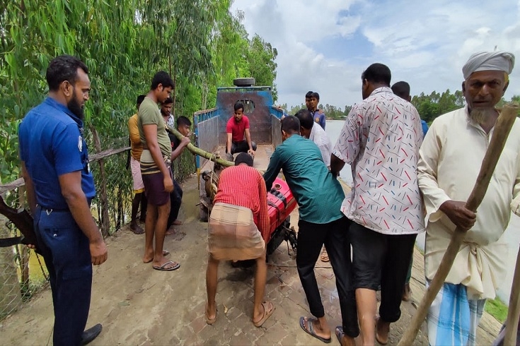 পেকুয়ায় বালু উত্তোলনের বিরুদ্ধে অভিযানে সেলু মেশিন জব্দ 